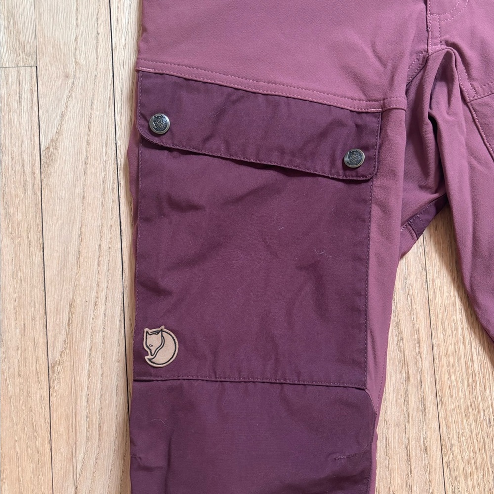 Fjallraven Men's Burgundy Cargo Pants with Zipper Pocket - Picture 7 of 9